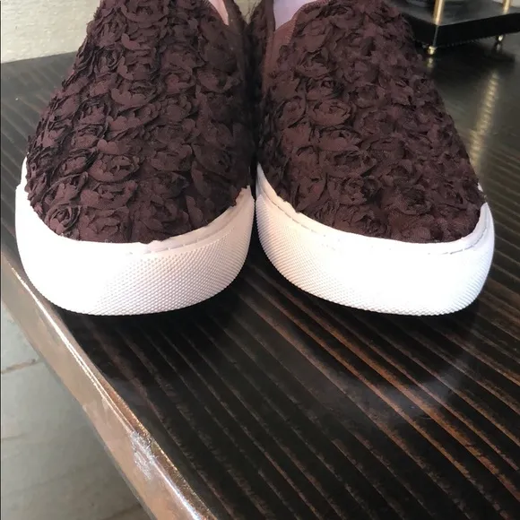 Tory Burch Rosette slip on sneakers