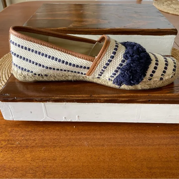 Tory Burch Shaw Fringe Espadrilles Navy and Cream Size 7