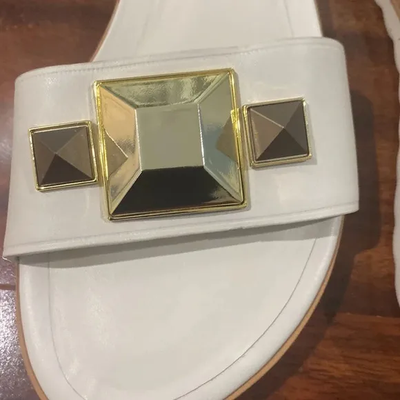 Trina Turk Calabasas Slide in Bone Size 9.5
