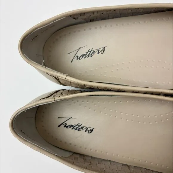Trotters Bone Cream Woven Slip On Flat Loafers Women's Size 10.5