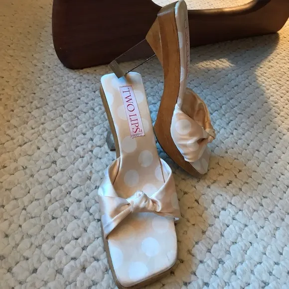 Two Lips Silk NEW Knot Slide Lucite Sandals 9 NIB