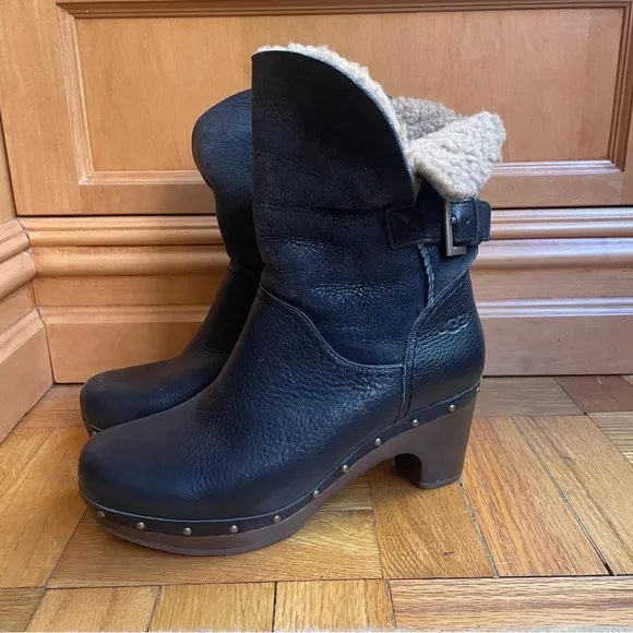 UGG Australia Amoret Boots Black Leather size 7