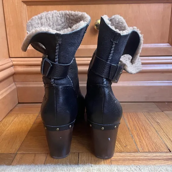 UGG Australia Amoret Boots Black Leather size 7
