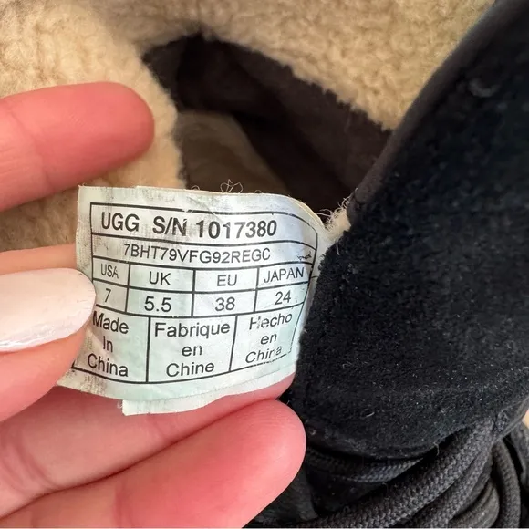 UGG Australia AZARIA Stout LEATHER SHEEPSKIN WATERPROOF DUCK BOOTS