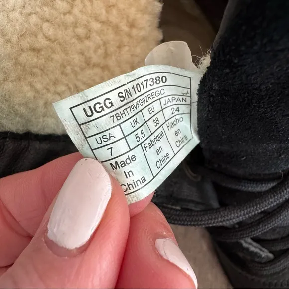 UGG Australia AZARIA Stout LEATHER SHEEPSKIN WATERPROOF DUCK BOOTS