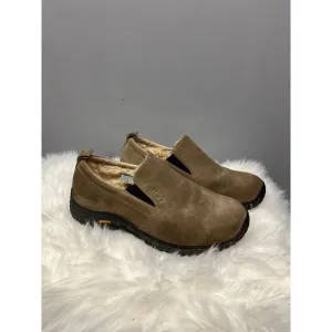 UGG Australia Beige Leather Slip-on Loafers Vibram Sole 5145 Men's 8 UK 7 EU 40.