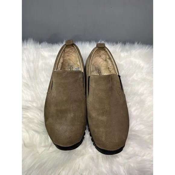 UGG Australia Beige Leather Slip-on Loafers Vibram Sole 5145 Men's 8 UK 7 EU 40.