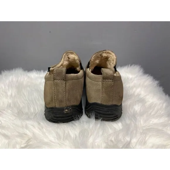 UGG Australia Beige Leather Slip-on Loafers Vibram Sole 5145 Men's 8 UK 7 EU 40.