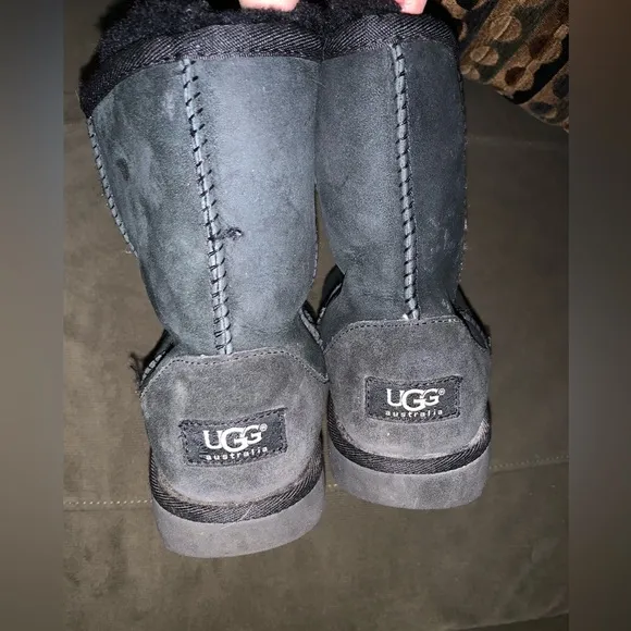 UGG Australia Black Suede BOOTS kids Youth size 4 Fur Lined Classic
