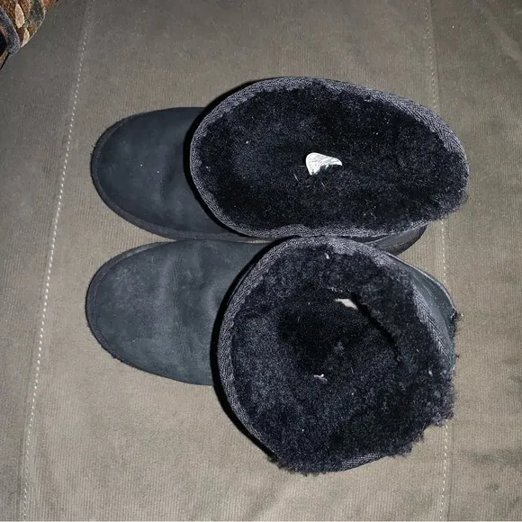 UGG Australia Black Suede BOOTS kids Youth size 4 Fur Lined Classic