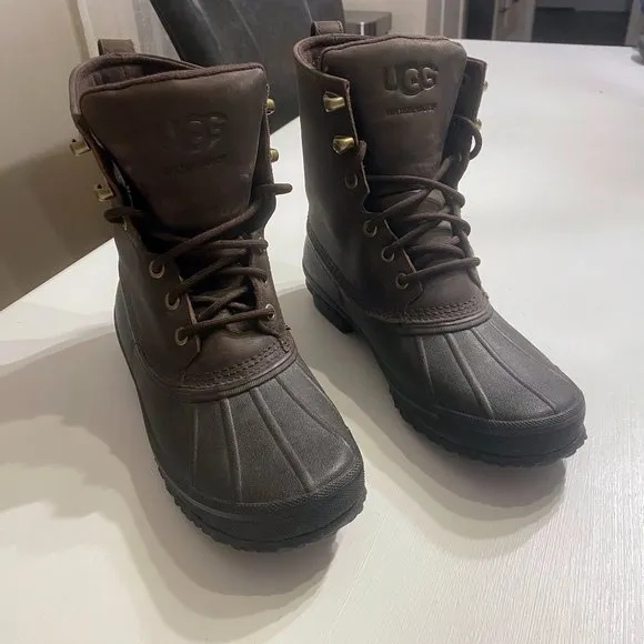 Ugg Australia Men's Rain Boot Stout Brown Yucca Waterproof 1015382‎ Size 9