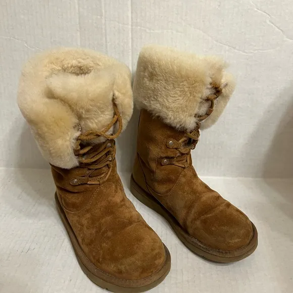 UGG Australia Montclair 1892 Leather Lace up Boots