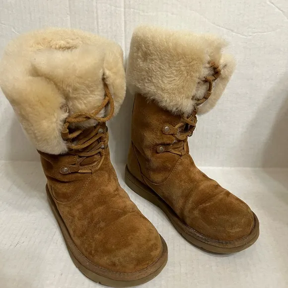 UGG Australia Montclair 1892 Leather Lace up Boots