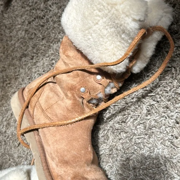 UGG Australia Montclair Chestnut 1892 Lace Up Fur Lined Boots Women’s Size 7