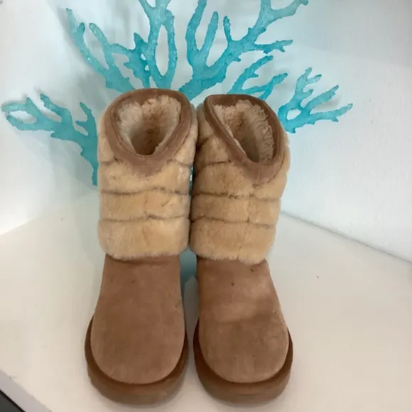 UGG AUSTRALIA TAN SUEDE WARM FUR BOOTS SIZE 6
