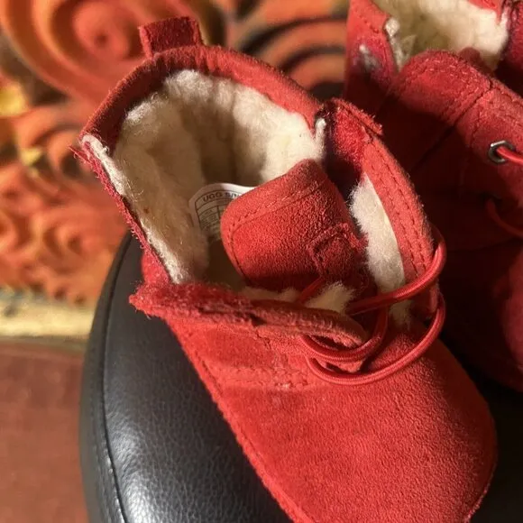 UGG Baby Neumel Lined Boots Red Size 02-03 (Small/6-12 Months) Logo