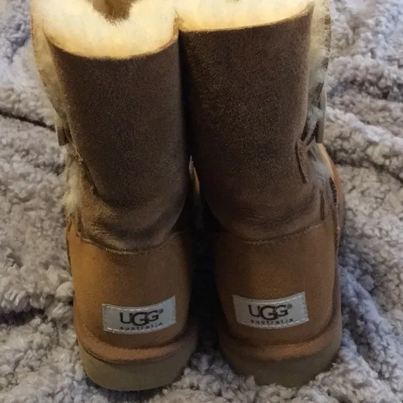 UGG Bailey Button boots