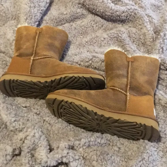 UGG Bailey Button boots