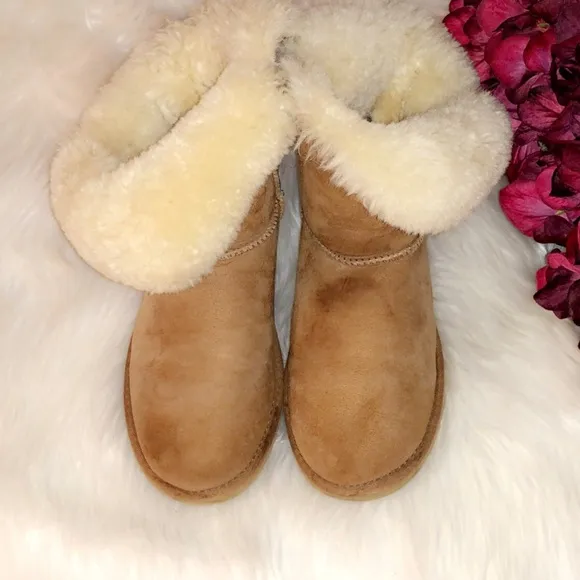UGG Bailey Button Chestnut Boots