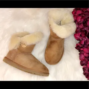 UGG Bailey Button Chestnut Boots