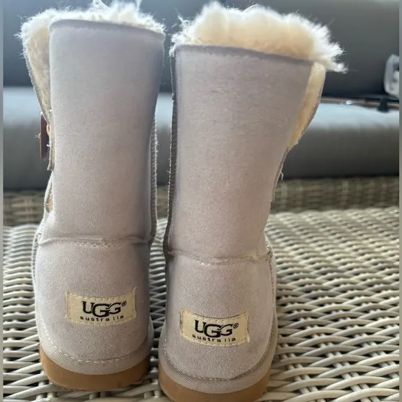 Ugg Bailey Button II Sheepskin Lined Boots