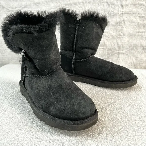 Ugg Bailey Button Sheepskin Boots Womens 7 Suede outer Wool Shearling lined boot