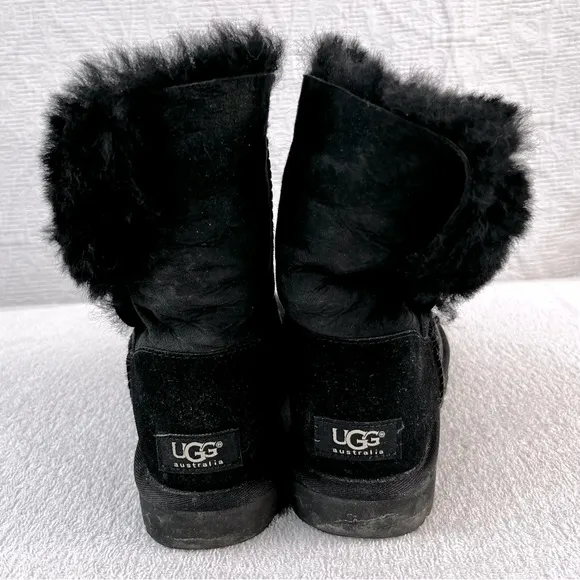 Ugg Bailey Button Sheepskin Boots Womens 7 Suede outer Wool Shearling lined boot