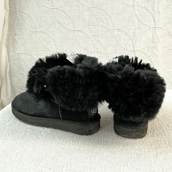 Ugg Bailey Button Sheepskin Boots Womens 7 Suede outer Wool Shearling lined boot