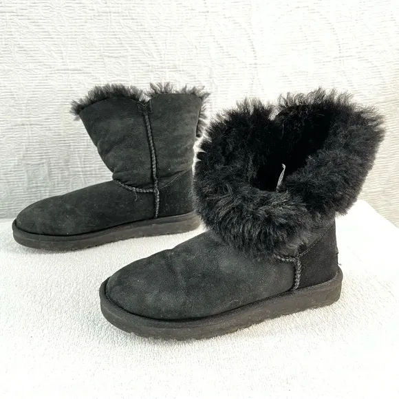 Ugg Bailey Button Sheepskin Boots Womens 7 Suede outer Wool Shearling lined boot