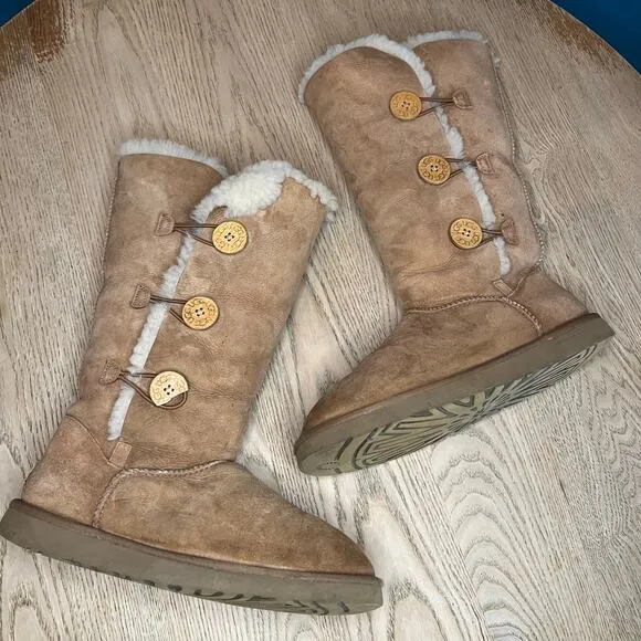 UGG Bailey Button Triplet Fur Lined Suede Classic Tall Boots Chestnut Women’s 11