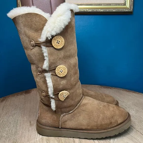 UGG Bailey Button Triplet Fur Lined Suede Classic Tall Boots Chestnut Women’s 11