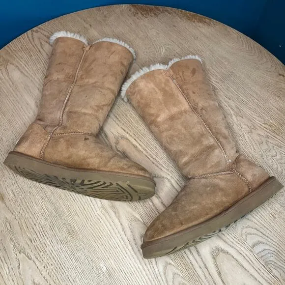 UGG Bailey Button Triplet Fur Lined Suede Classic Tall Boots Chestnut Women’s 11