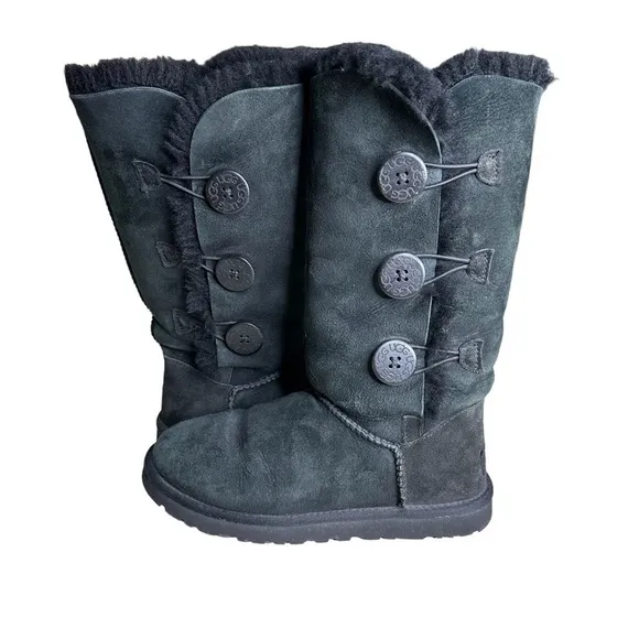 UGG Bailey Triple Button 1873 Black Boots. Size 6