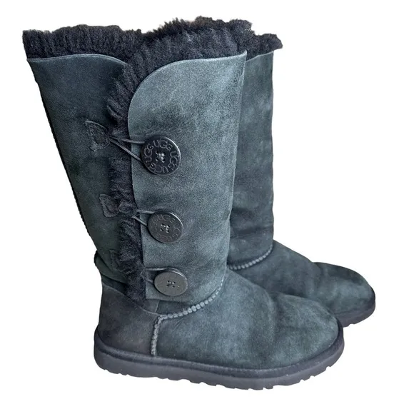 UGG Bailey Triple Button 1873 Black Boots. Size 6