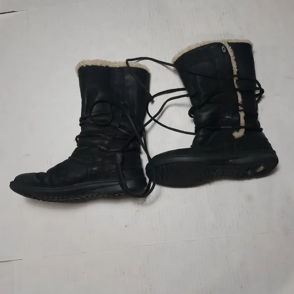 UGG Black Catalina Leather Sheepskin Lace-up Boots Size 7