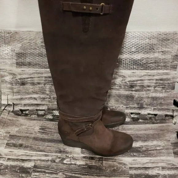 UGG BOOTS LESLEY SUEDE KNEE HIGH WEDGE WATERPROOF (1005266) WOMENS SIZE 6 BROWN