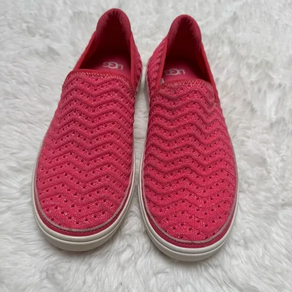 UGG Caplan Pink Mesh Slip On Sneakers Size 5.5