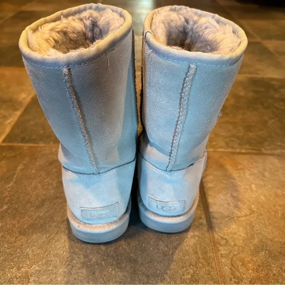 UGG Classic Sequin Stars boots, gray suede, fur lined, size 8, comfy