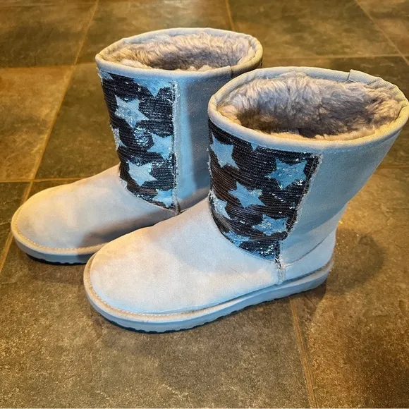 UGG Classic Sequin Stars boots, gray suede, fur lined, size 8, comfy