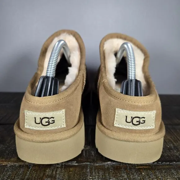 UGG Classic Slipper Womens Size 10 Slip On Shoes Boots Brown Fur Lined