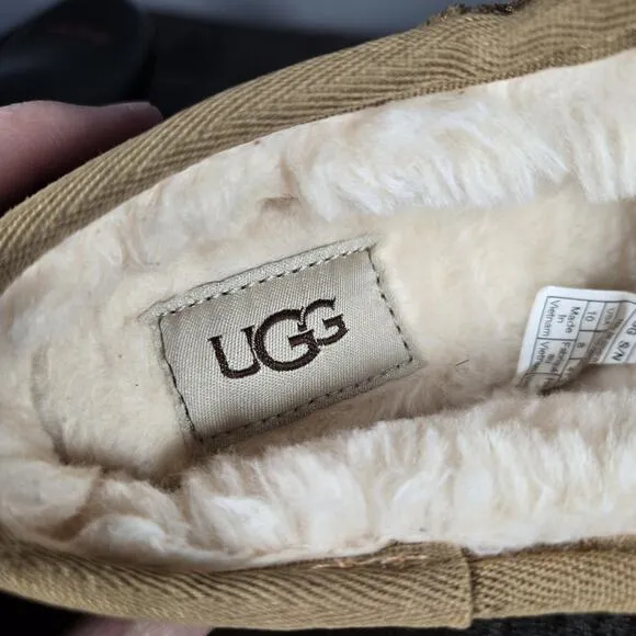 UGG Classic Slipper Womens Size 10 Slip On Shoes Boots Brown Fur Lined