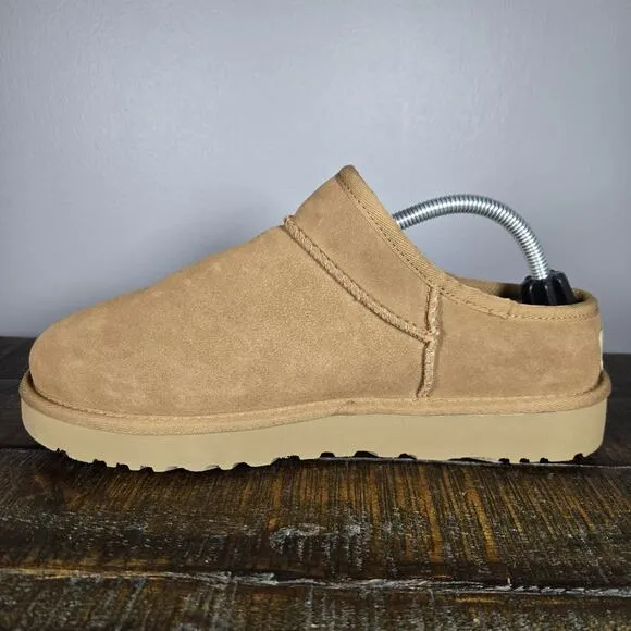 UGG Classic Slipper Womens Size 10 Slip On Shoes Boots Brown Fur Lined