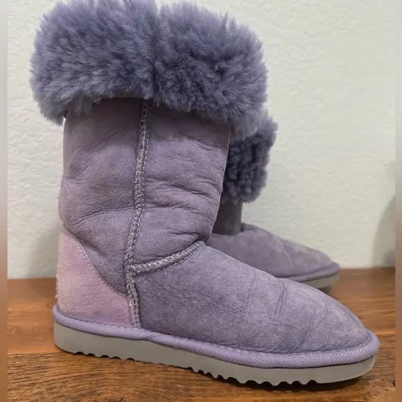 UGG CLASSIC TALL BOOTS KIDS PURPLE SUEDE SHEEPSKIN FUR LINING SIZE 4