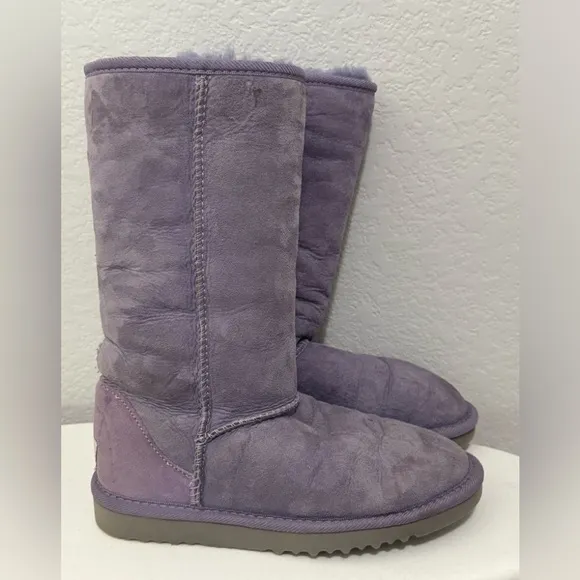 UGG CLASSIC TALL BOOTS KIDS PURPLE SUEDE SHEEPSKIN FUR LINING SIZE 4