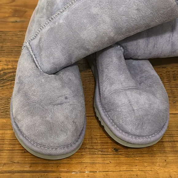 UGG CLASSIC TALL BOOTS KIDS PURPLE SUEDE SHEEPSKIN FUR LINING SIZE 4