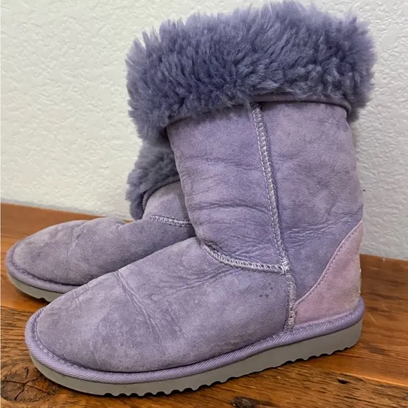 UGG CLASSIC TALL BOOTS KIDS PURPLE SUEDE SHEEPSKIN FUR LINING SIZE 4