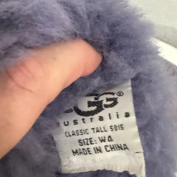 UGG CLASSIC TALL BOOTS KIDS PURPLE SUEDE SHEEPSKIN FUR LINING SIZE 4