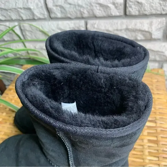 Ugg Classic Short Boot Black