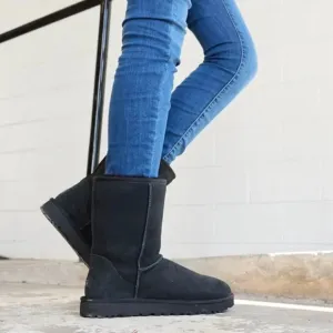Ugg Classic Short Boot Black