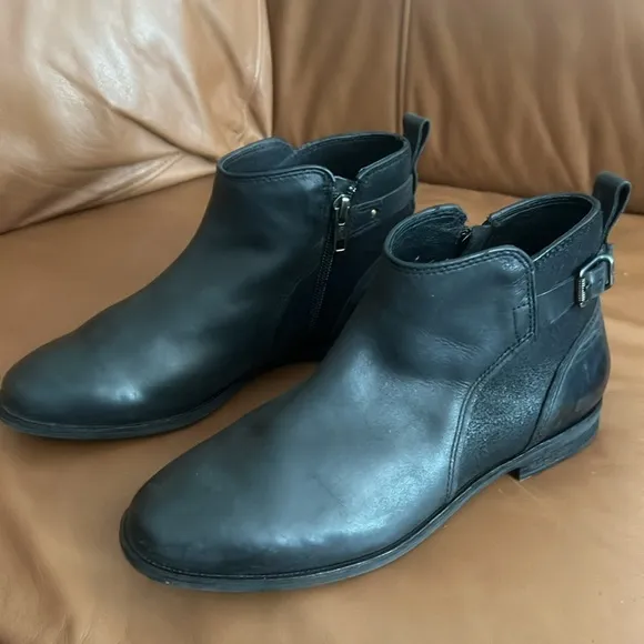 UGG® Demi Boots for Women/Black/Size 8